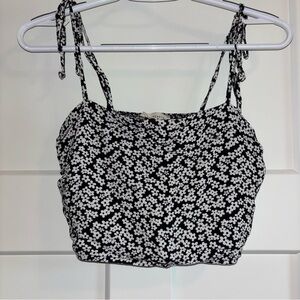 La Hearts Black and White Tie Front Crop Camisole